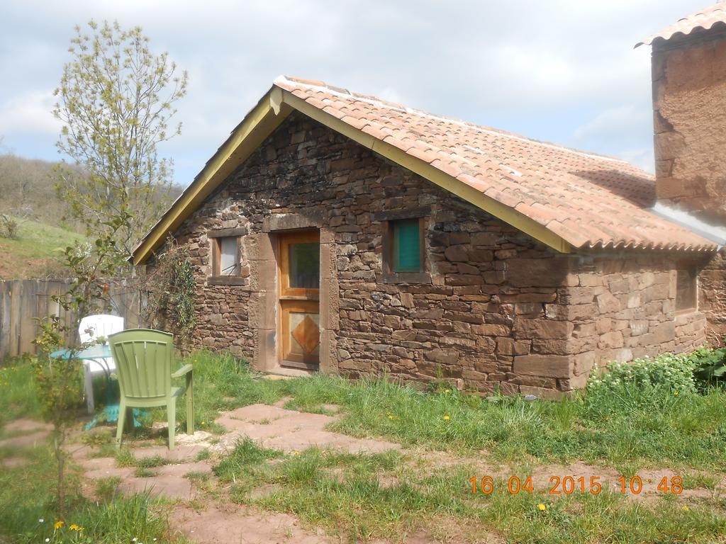 Gite Des Monts Saint-Izaire Exterior foto