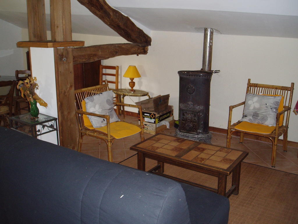 Gite Des Monts Saint-Izaire Habitación foto